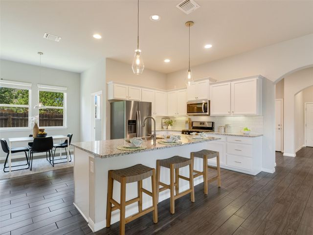 7816 Vista Mejor DR, Austin, TX 78744
