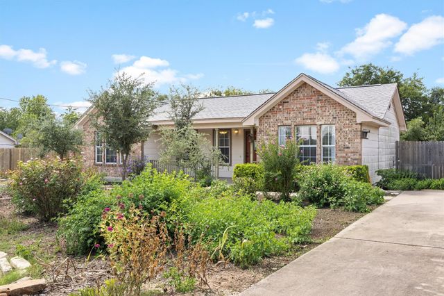 560 Live Oak DR, Bertram, TX 78605