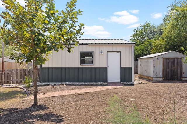 560 Live Oak DR, Bertram, TX 78605
