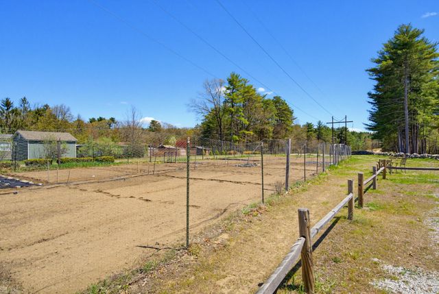 55 Roger Road, Goffstown, NH 03045