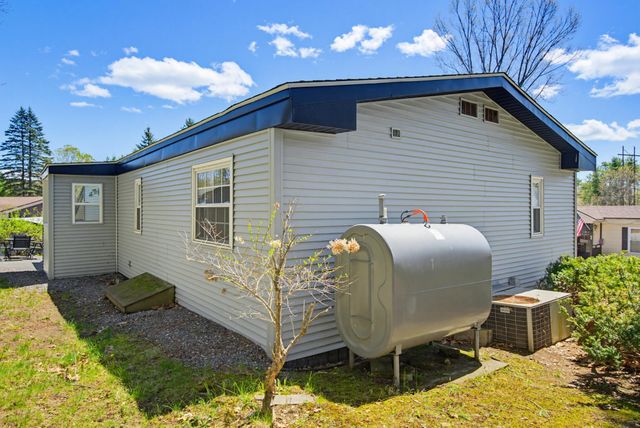 55 Roger Road, Goffstown, NH 03045