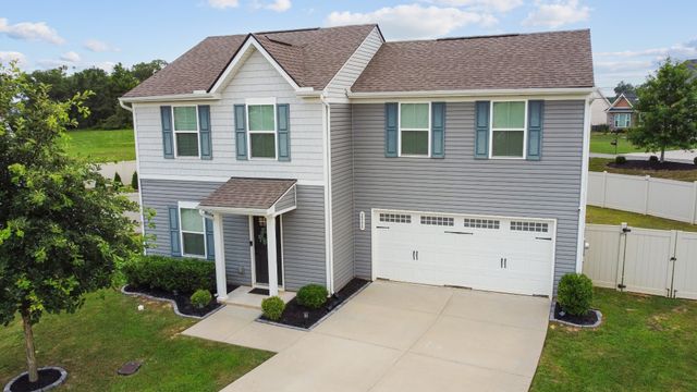 2000 Brokeshire Dr, White House, TN 37188