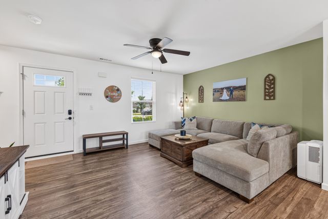 2000 Brokeshire Dr, White House, TN 37188