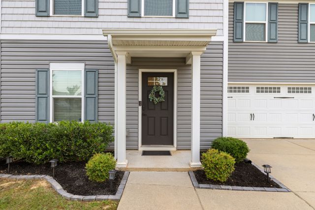 2000 Brokeshire Dr, White House, TN 37188