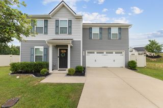 2000 Brokeshire Dr, White House, TN 37188
