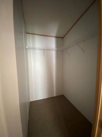 99 Roots RD, Martindale, TX 78655