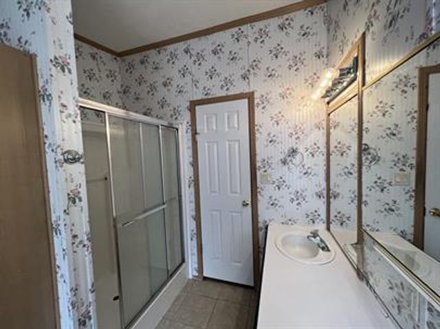 99 Roots RD, Martindale, TX 78655