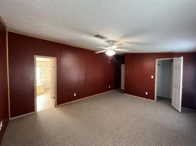 99 Roots RD, Martindale, TX 78655