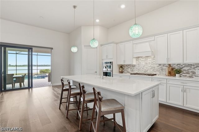 19696 Aqua View LN, Fort Myers, FL 33913