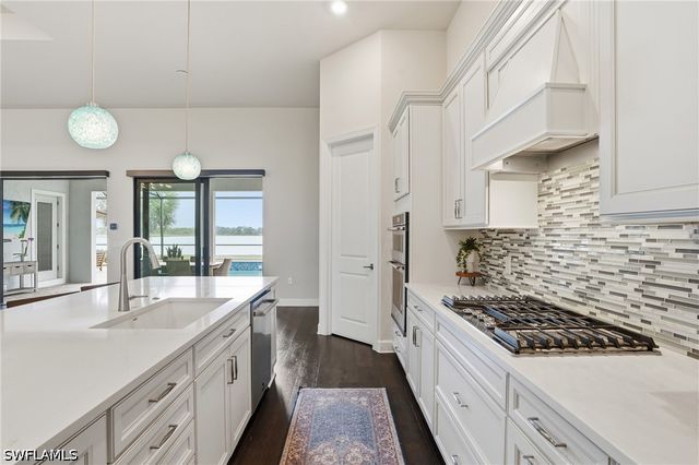 19696 Aqua View LN, Fort Myers, FL 33913