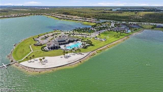 19696 Aqua View LN, Fort Myers, FL 33913