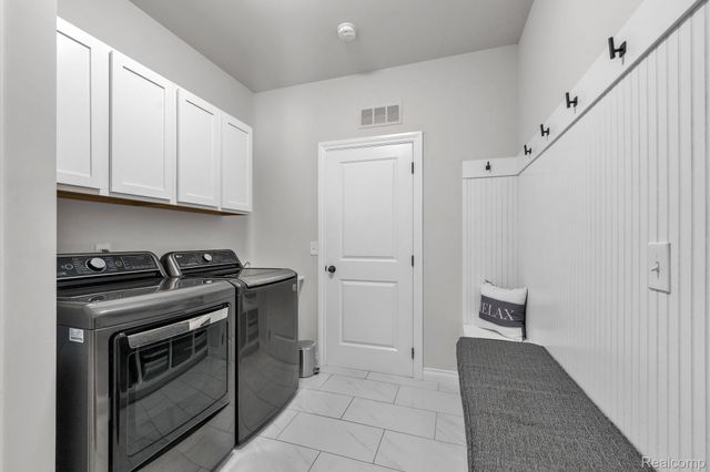 3173 Roma Court, Wixom, MI 48393