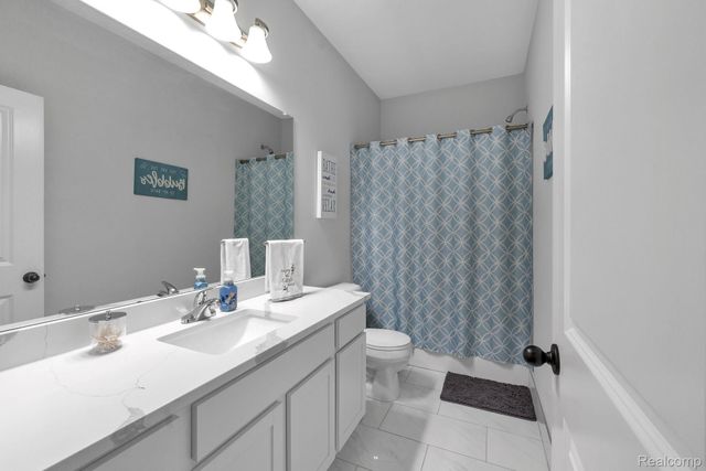 3173 Roma Court, Wixom, MI 48393