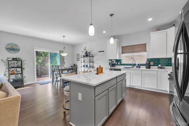 3173 Roma Court, Wixom, MI 48393