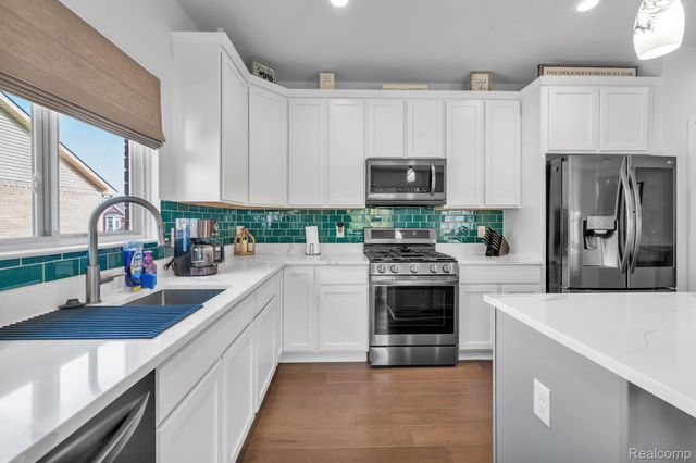 3173 Roma Court, Wixom, MI 48393