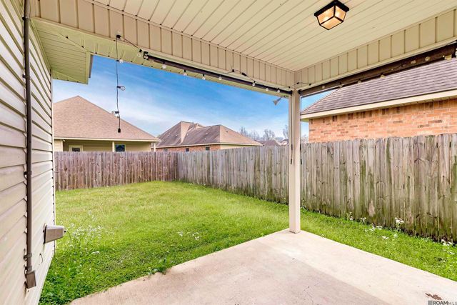 8645 Abertay Ave, Baton Rouge, LA 70820