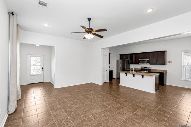 8645 Abertay Ave, Baton Rouge, LA 70820