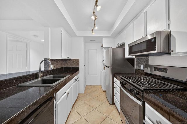 2063 Lakeridge Circle 101, Chula Vista, CA 91913