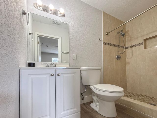 6720 SW 17TH Street SW, North Lauderdale, FL 33068