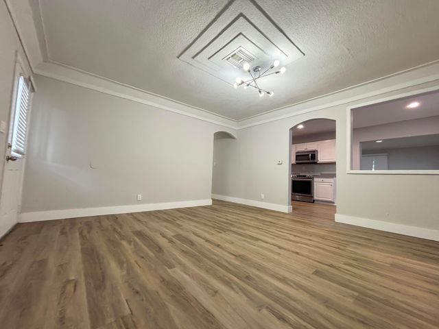 6720 SW 17TH Street SW, North Lauderdale, FL 33068