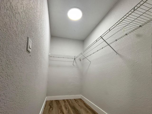 6720 SW 17TH Street SW, North Lauderdale, FL 33068