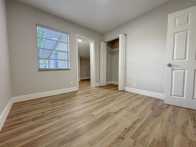 6720 SW 17TH Street SW, North Lauderdale, FL 33068