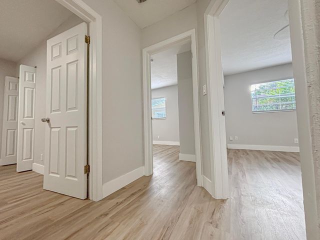 6720 SW 17TH Street SW, North Lauderdale, FL 33068