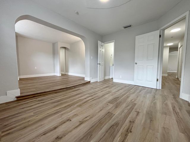 6720 SW 17TH Street SW, North Lauderdale, FL 33068