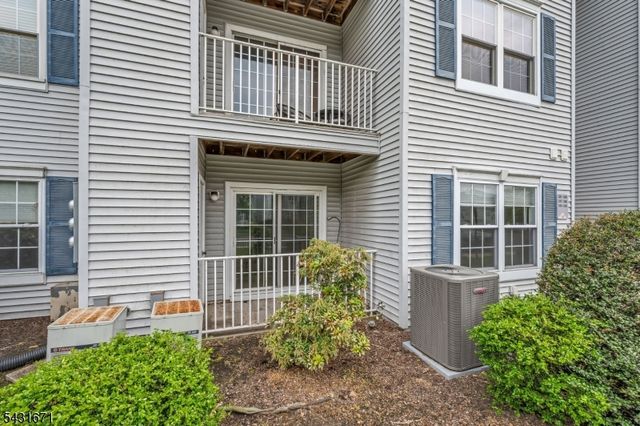 213 Stratford Pl, Bridgewater Twp., NJ 08805