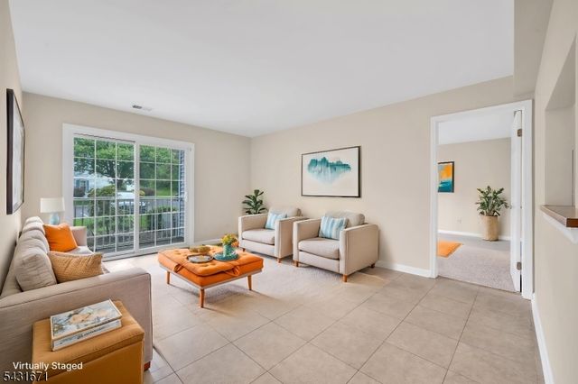213 Stratford Pl, Bridgewater Twp., NJ 08805