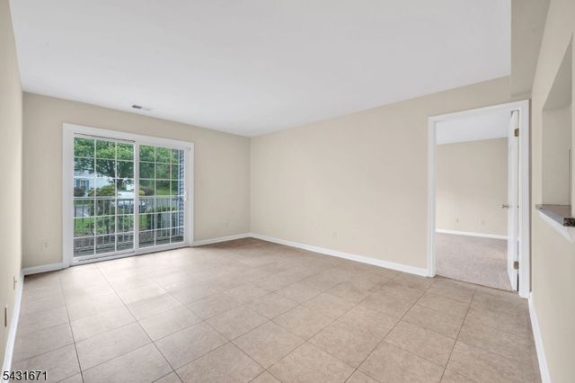213 Stratford Pl, Bridgewater Twp., NJ 08805