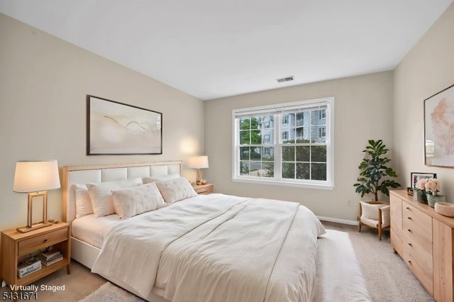 213 Stratford Pl, Bridgewater Twp., NJ 08805