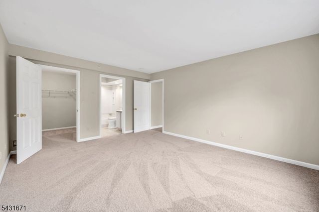 213 Stratford Pl, Bridgewater Twp., NJ 08805