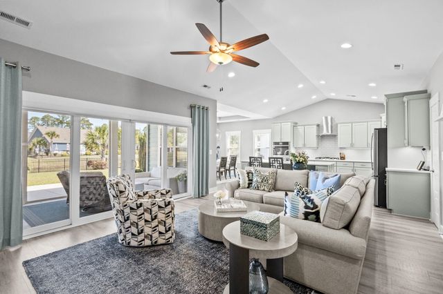 733 Jade Dr., Myrtle Beach, SC 29579