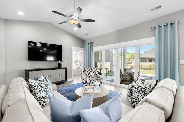 733 Jade Dr., Myrtle Beach, SC 29579