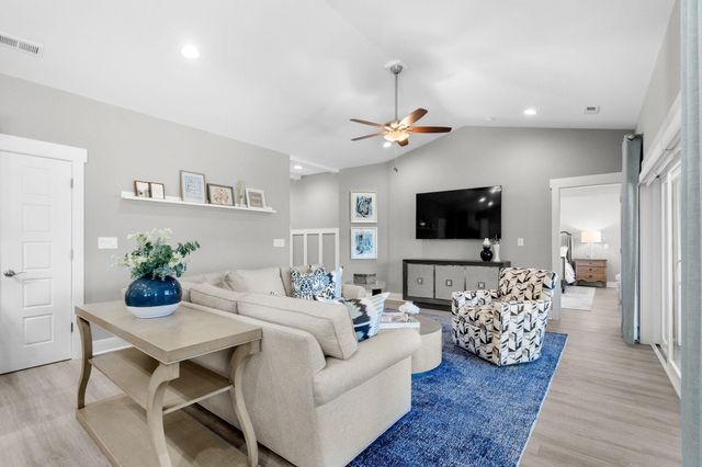 733 Jade Dr., Myrtle Beach, SC 29579