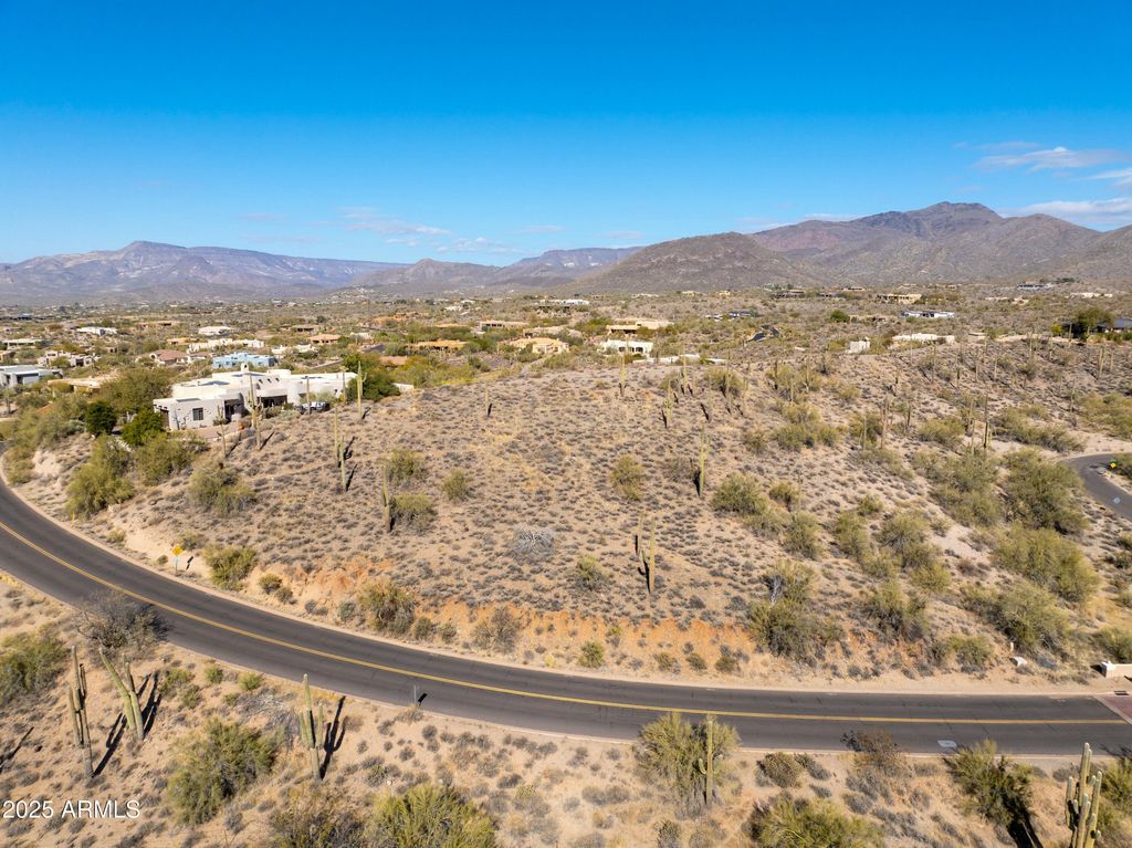 Image 3 of property listing at 36457 N RISING SUN Road 2, Carefree, AZ 85377