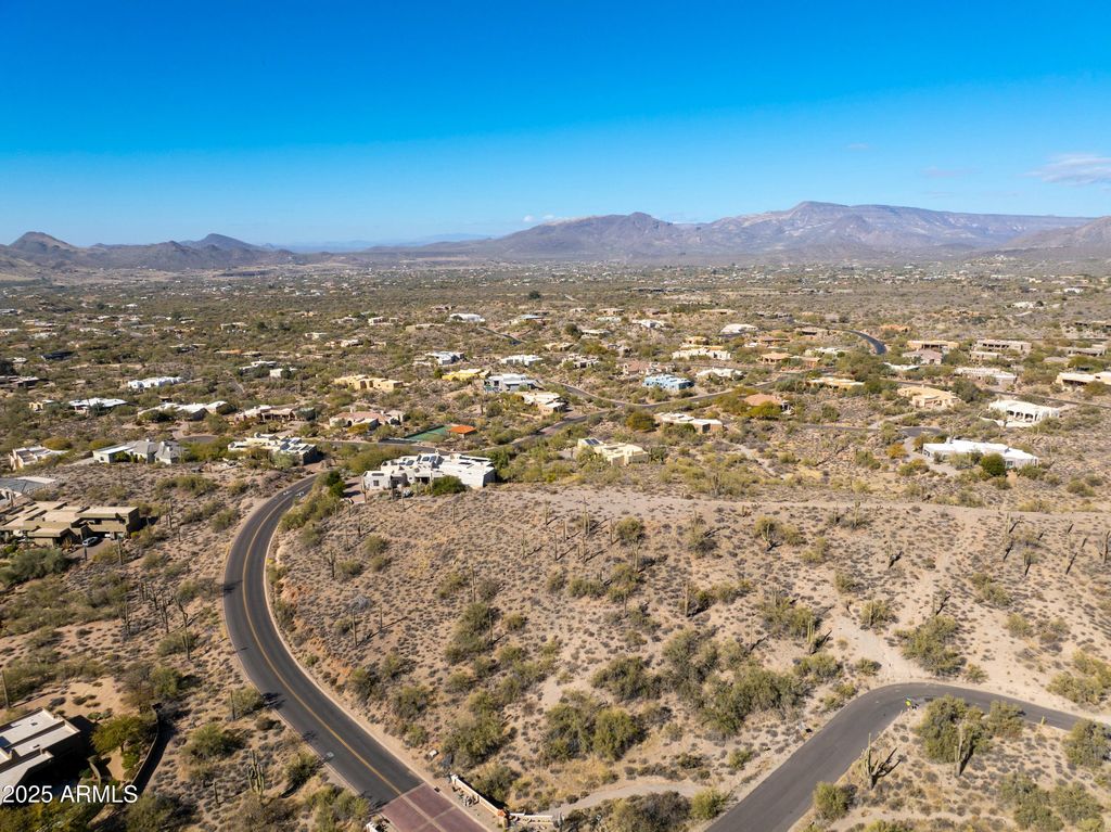 Image 6 of property listing at 36457 N RISING SUN Road 2, Carefree, AZ 85377