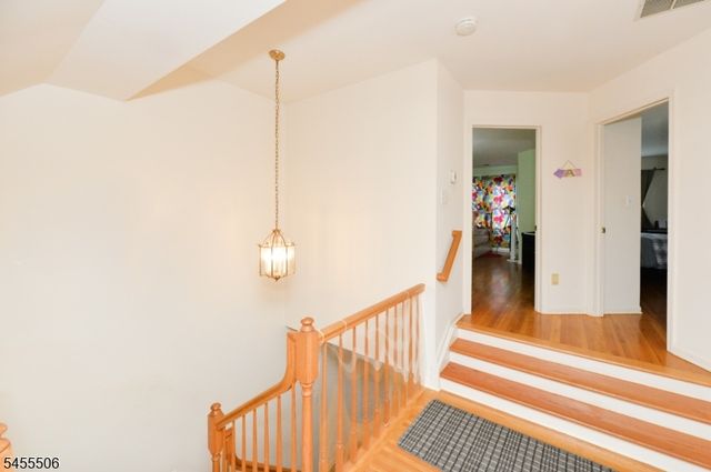 27 Tanager Ct, Wayne Twp., NJ 07470