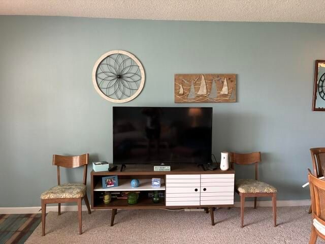 620 Horizon W 202, Boynton Beach, FL 33435