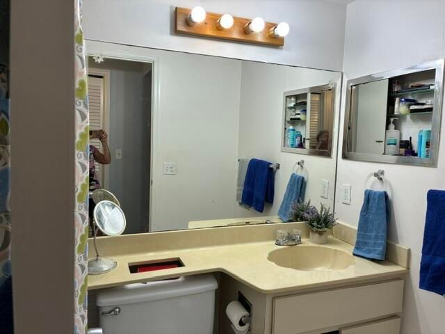620 Horizon W 202, Boynton Beach, FL 33435