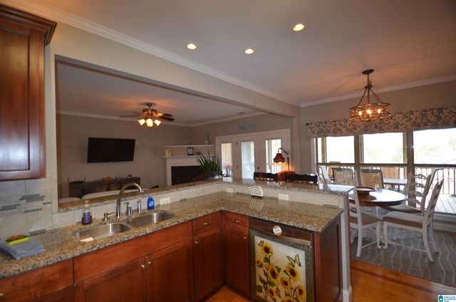 277 COUNTY ROAD 172, Crane Hill, AL 35053