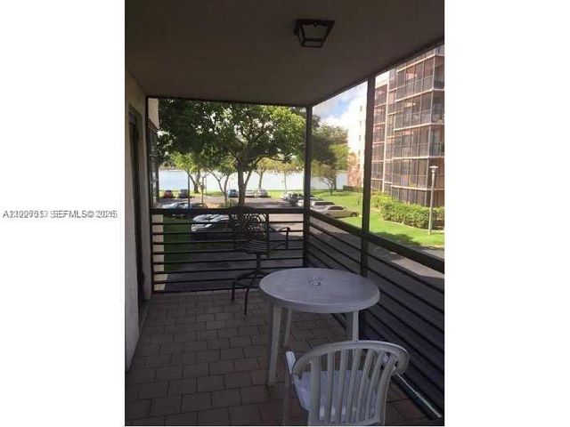 20840 San Simeon Way 209, Miami, FL 33179