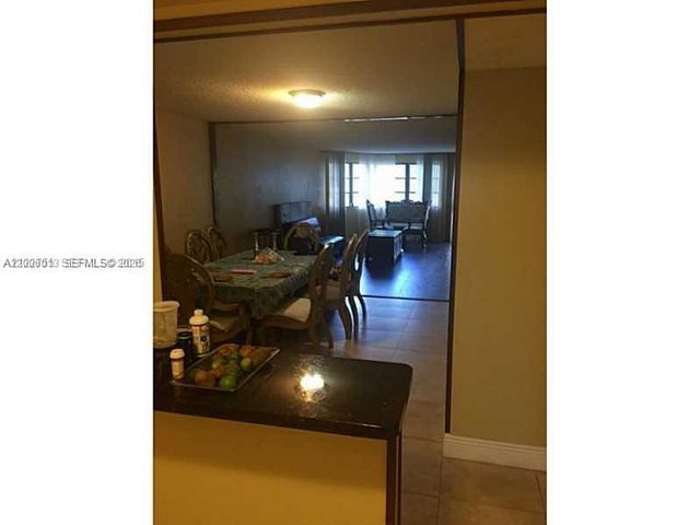 20840 San Simeon Way 209, Miami, FL 33179