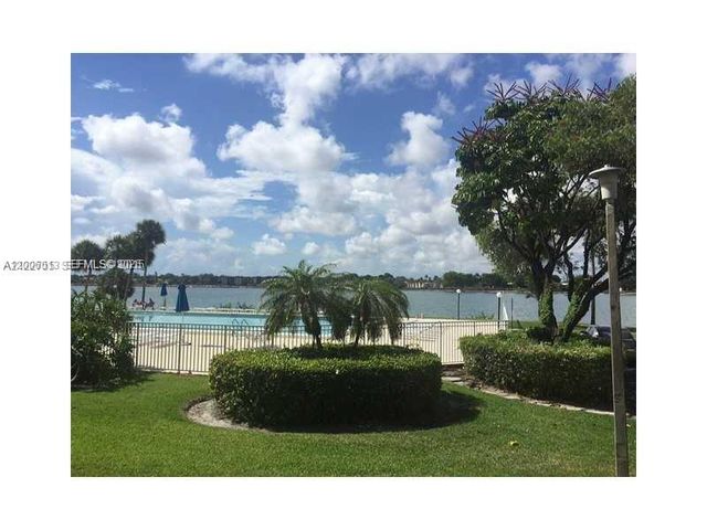 20840 San Simeon Way 209, Miami, FL 33179