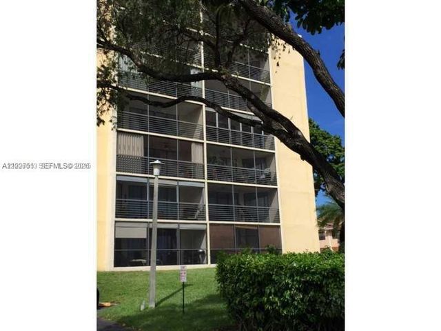 20840 San Simeon Way 209, Miami, FL 33179