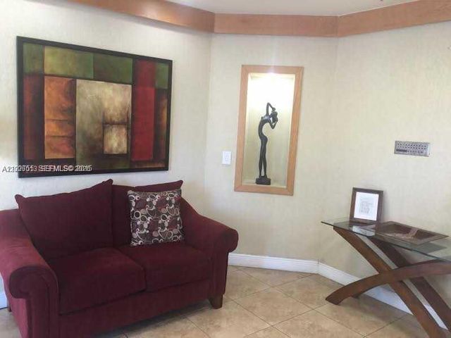 20840 San Simeon Way 209, Miami, FL 33179