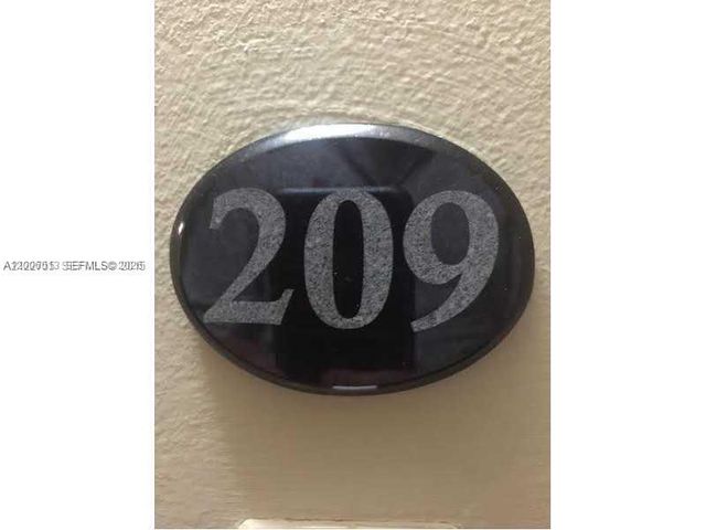 20840 San Simeon Way 209, Miami, FL 33179