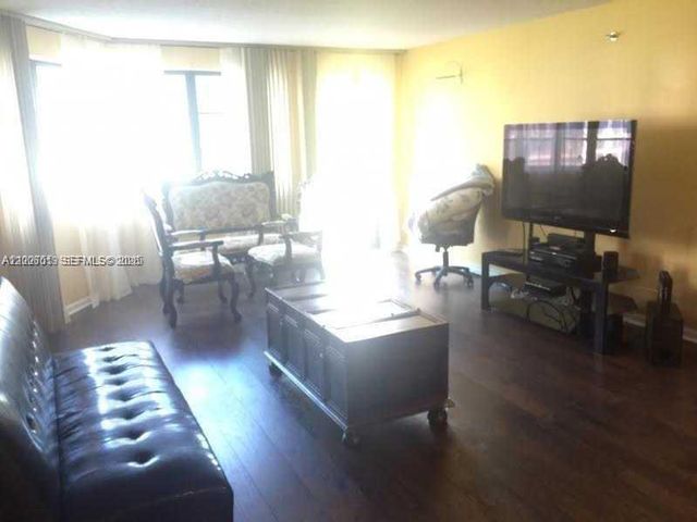20840 San Simeon Way 209, Miami, FL 33179