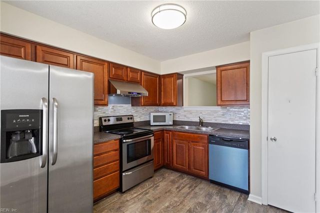 3203 Creekside DR, Virginia Beach, VA 23453